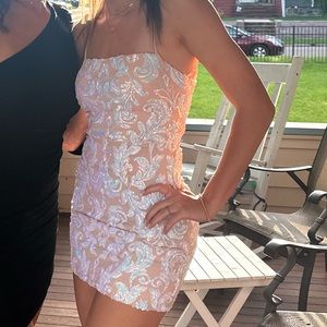 Windsor Sequin Embroidered Bodycon Dress|size small| homecoming dress